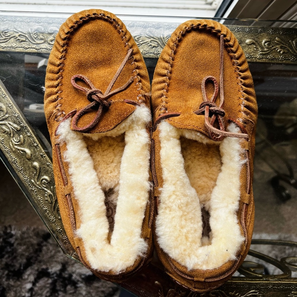 Ugg Dakota slippers